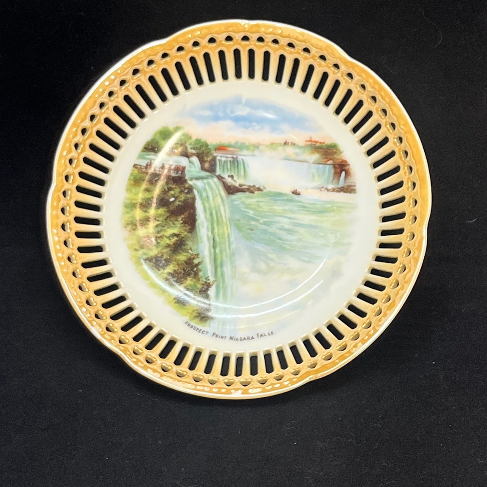 Arzberg Bavaria Niagara Falls Souvenir Plate Reticulated Pierced Porcelain‎ 6in